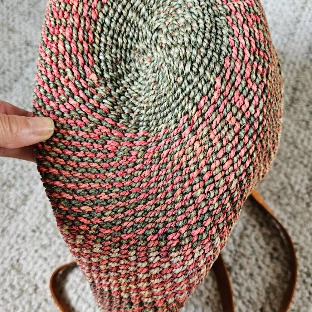 The Vintage African sisal woven market leather bag (Used) - Picture 4 of 5